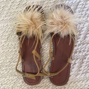 Cute feather sandals